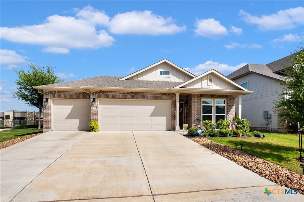 Photo of 1944 Colonial Avenue, New Braunfels, TX 78130 (MLS # 620591)
