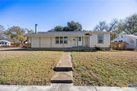 Photo of 1208 Alexander Street, Killeen, TX 76541 (MLS # 599741)