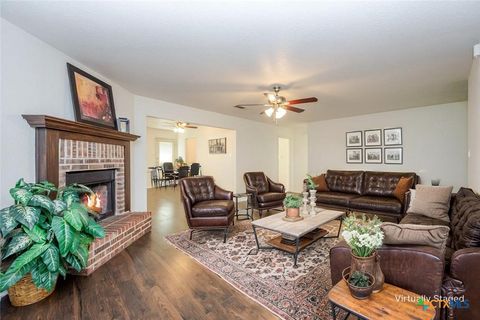 Photo of 3806 John Haedge Drive, Killeen, TX 76549 (MLS # 596656)