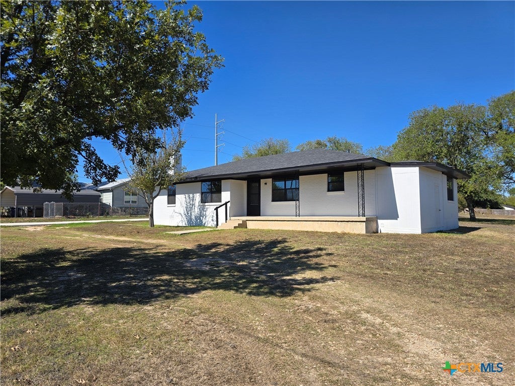 Photo of 208 Clarence Road, Temple, TX 76501 (MLS # 628026)