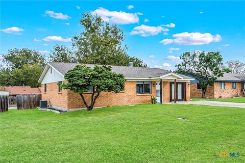 Photo of 137 Lullwood Dr Dr, New Braunfels, TX 78130 (MLS # 598280)