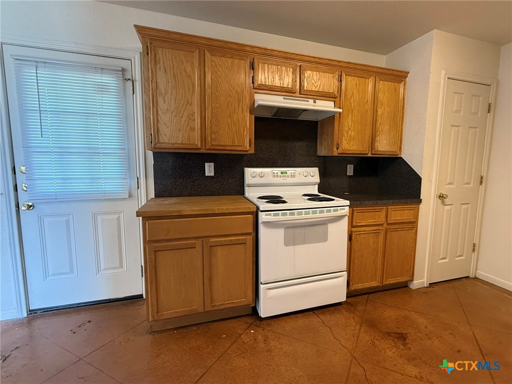 3807 Littleleaf Court