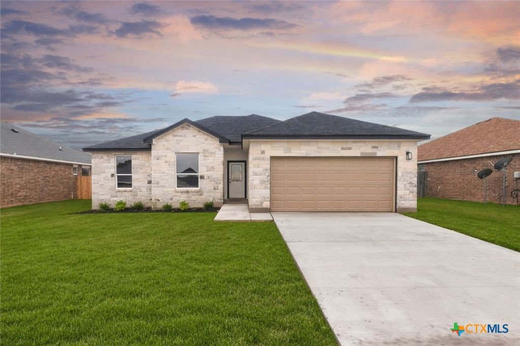 Photo of 827 Liberty Park Drive, Belton, TX 76513 (MLS # 610526)