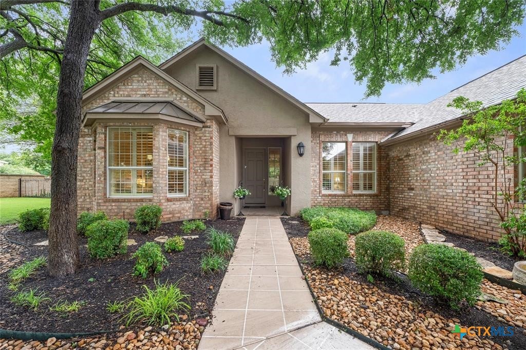Photo of 101 Yaupon Lane, Georgetown, TX 78633 (MLS # 621693)