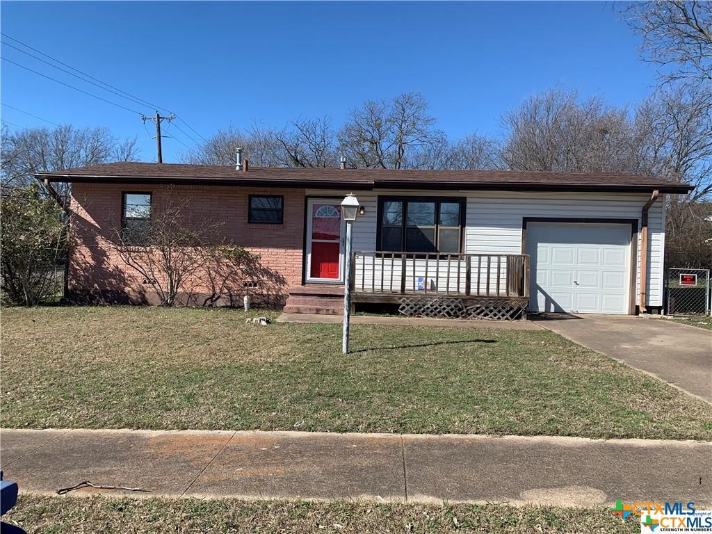 Photo 1 of 11 — 1110 S 13th Street, Copperas Cove, TX 76522