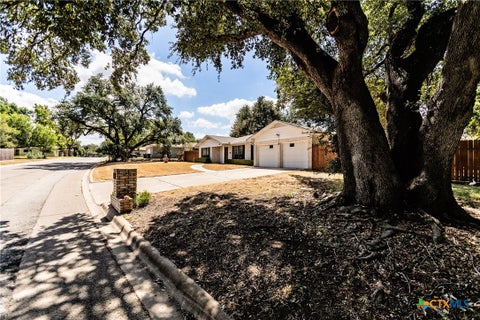 Photo of 3205 Pin Oak Drive, Temple, TX 76502 (MLS # 625164)