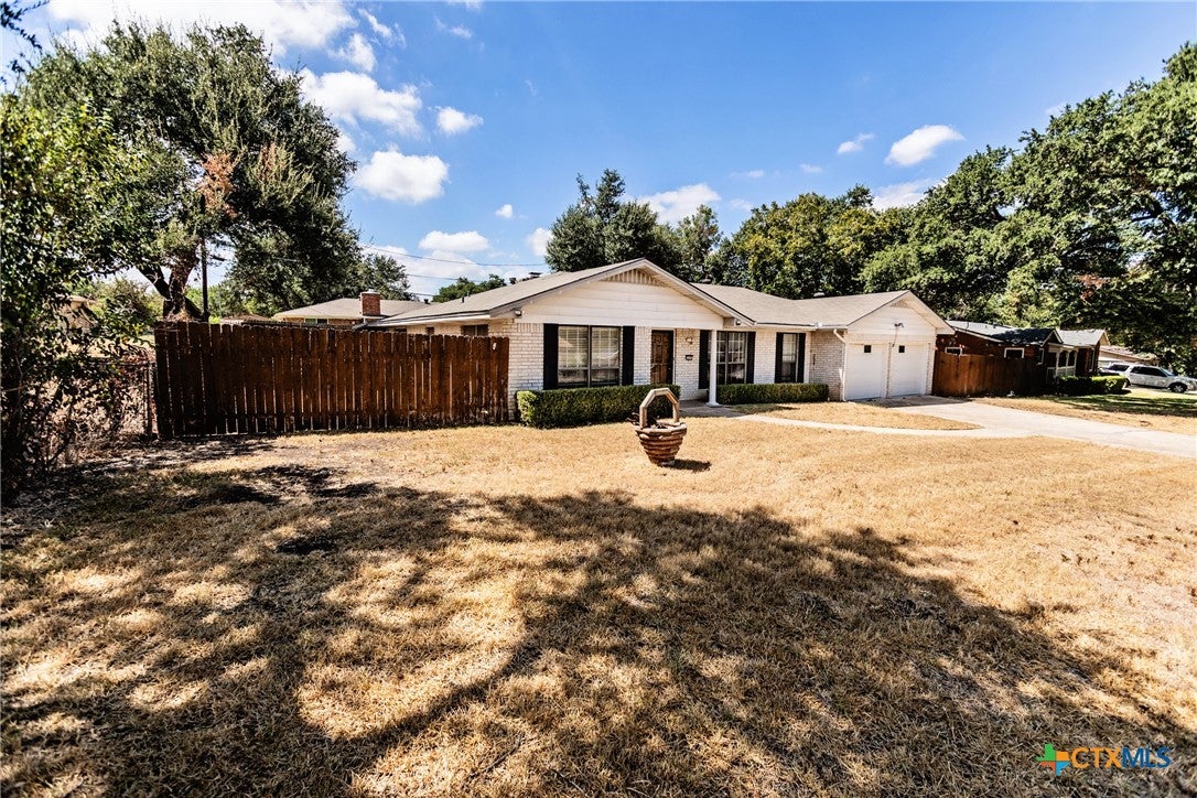 3205 Pin Oak Drive