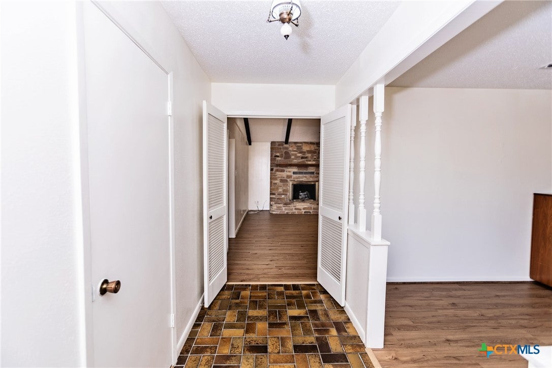 3205 Pin Oak Drive