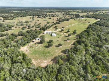 6830 County Road 444 Hallettsville TX 77964