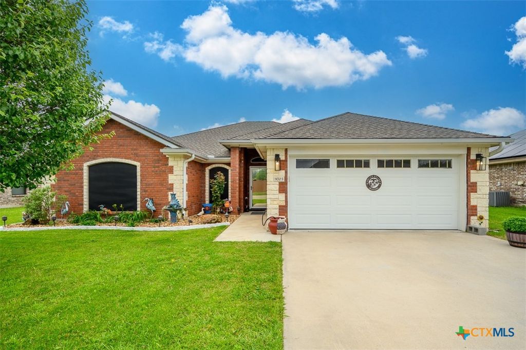 Photo of 9703 Kaitlyn Drive, Killeen, TX 76542 (MLS # 610418)