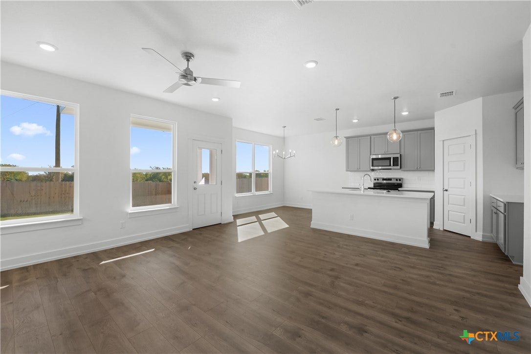 2932 Wolf Ridge Lane