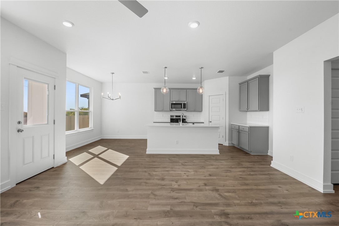 2932 Wolf Ridge Lane