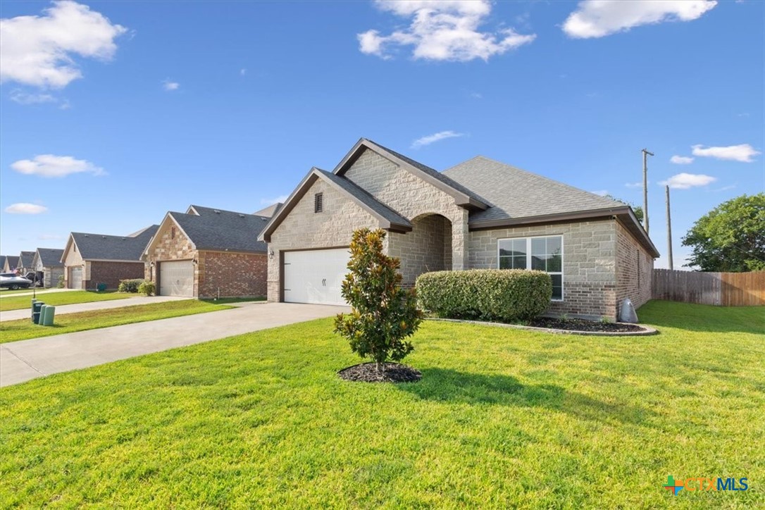 7323 Diamond Dove Drive