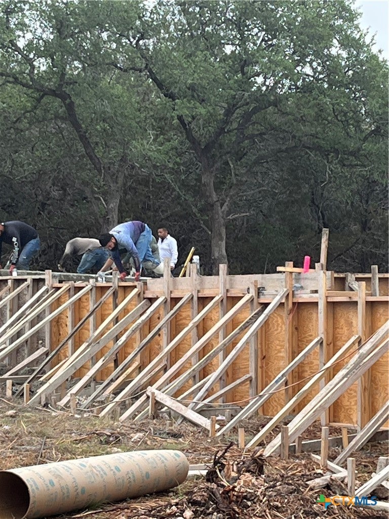 Photo of 1344 Bellewood Lane, Canyon Lake, TX 78133 (MLS # 610139)