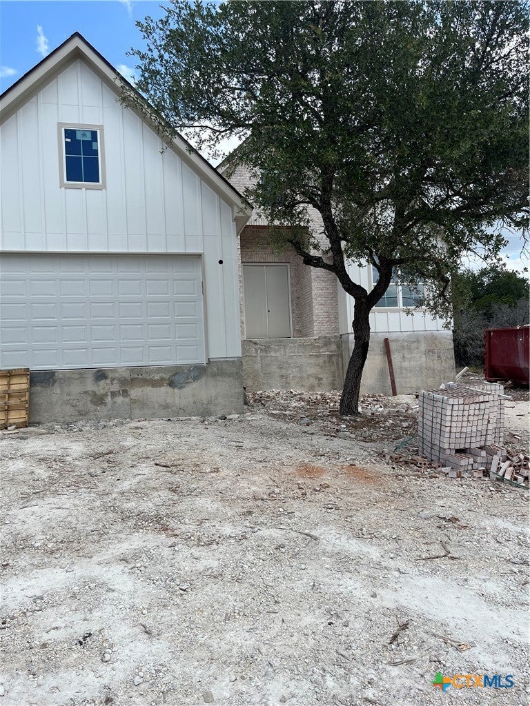 Photo of 1344 Bellewood Lane, Canyon Lake, TX 78133 (MLS # 610139)