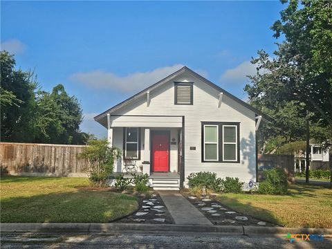 Photo of 707 N Washington Street, Victoria, TX 77901 (MLS # 595784) Photo of 707 N Washington Street, Victoria, TX 77901 (MLS # 595784)