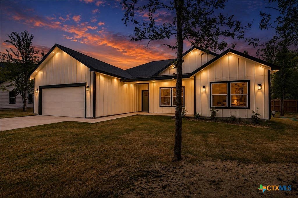 Photo of 108 Keahi Court, Bastrop, TX 78602 (MLS # 622519)
