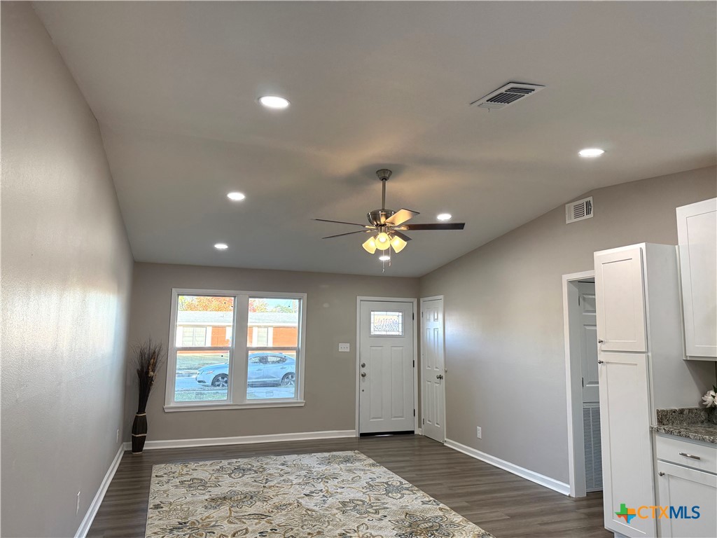 4605 Evergreen Street