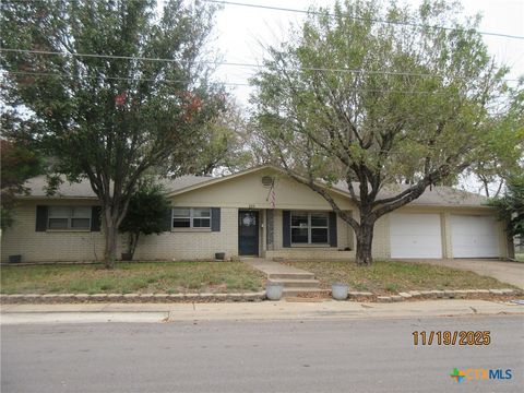 Photo of 606 E 12th Avenue, Belton, TX 76513 (MLS # 599927)