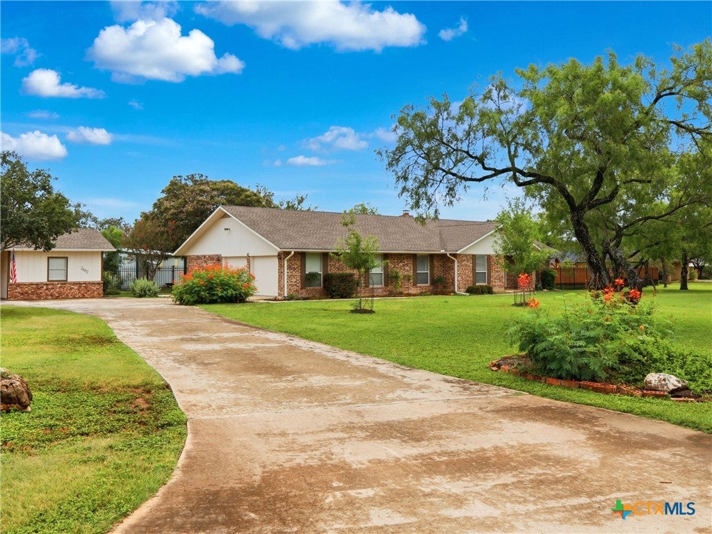 Photo of 2402 Welsch Lane, New Braunfels, TX 78132 (MLS # 619494)