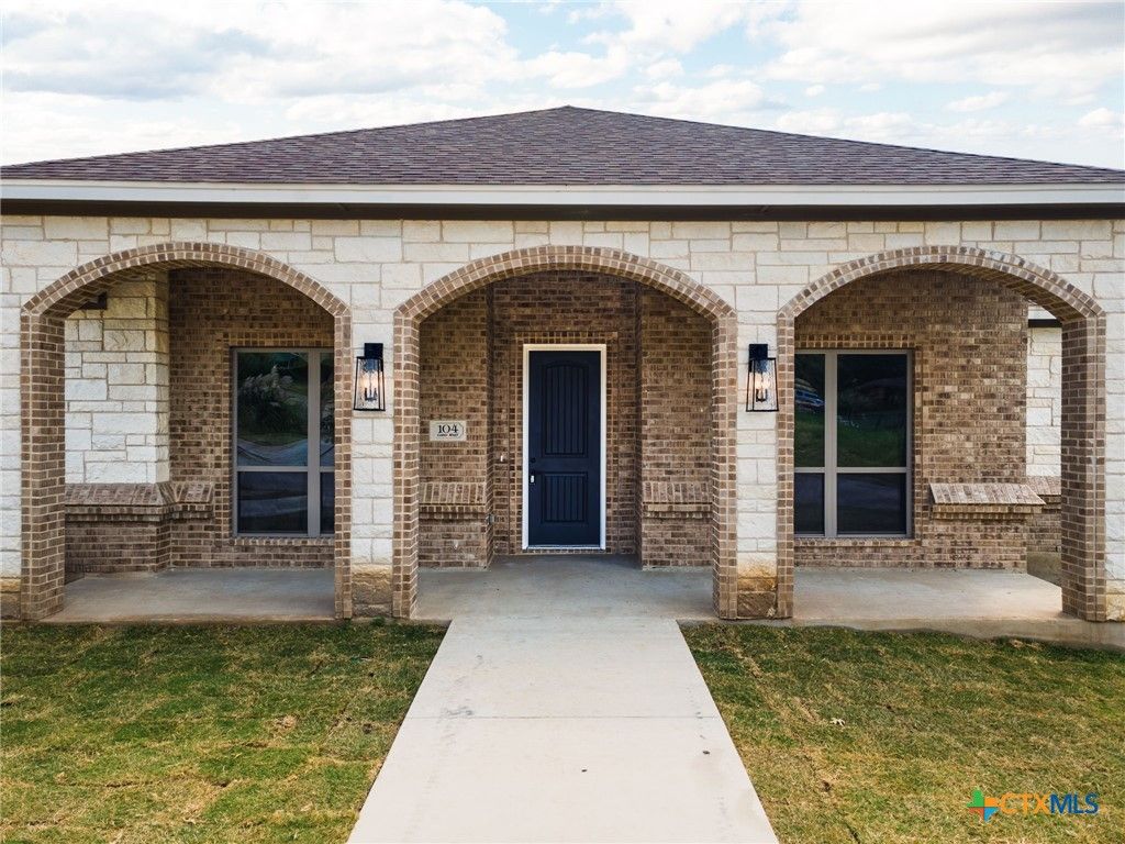 Photo of 104 Cedar Bluff Court, Harker Heights, TX 76548 (MLS # 610397)