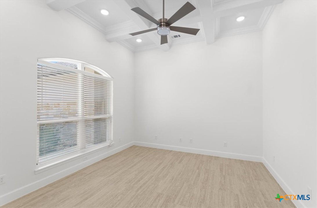 112 Vista De Luna Lane