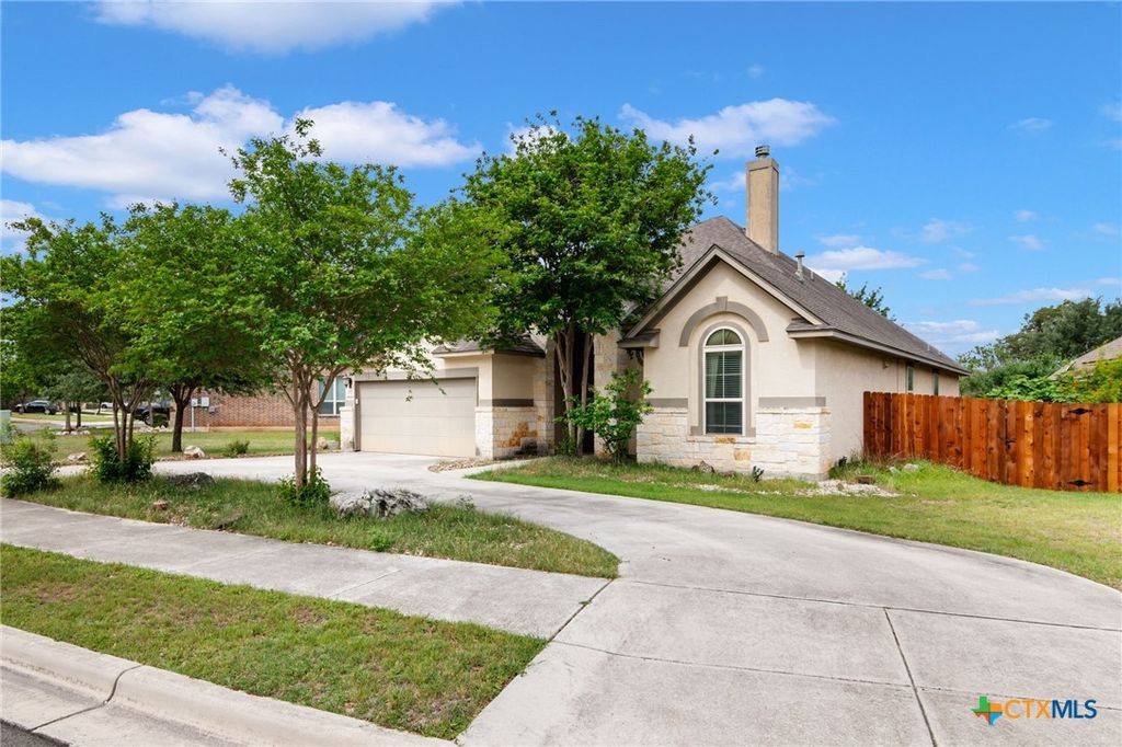 Photo of 472 Mission Hill Run, New Braunfels, TX 78132 (MLS # 610710)