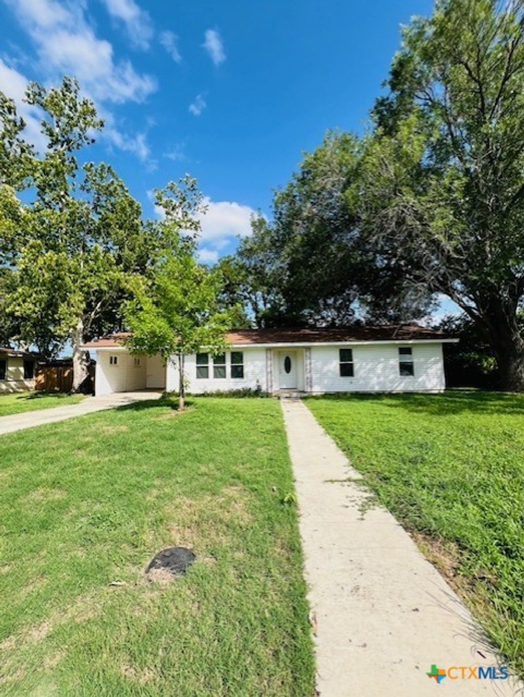 Photo of 616 Conway Drive, San Marcos, TX 78666 (MLS # 584743)