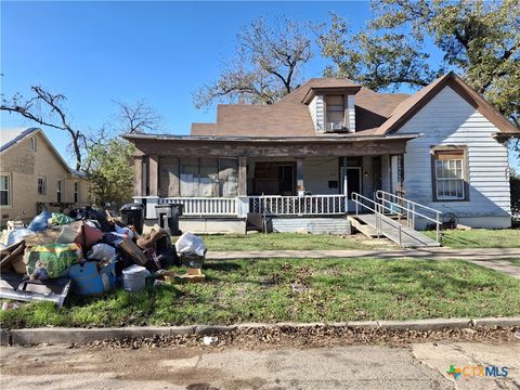 Photo of 618 N 1st Street, Temple, TX 76501 (MLS # 599185)