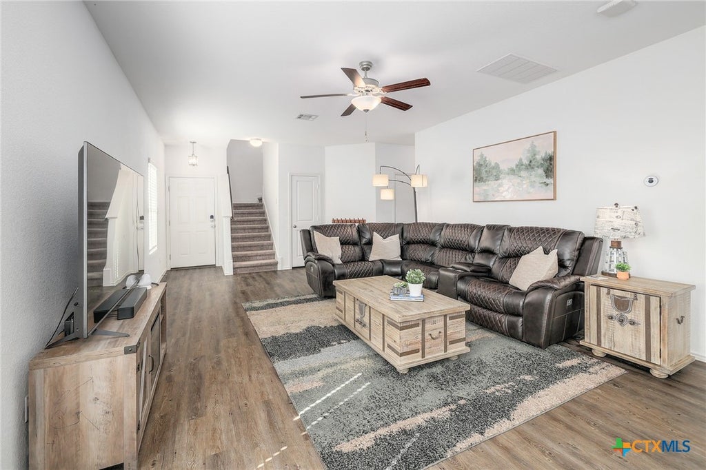 Photo of 735 Circle Way, Jarrell, TX 76537 (MLS # 627288)