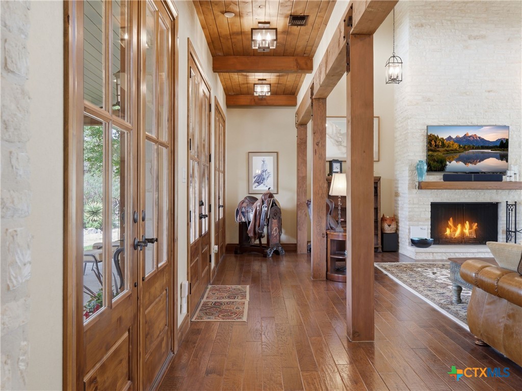 1524 White River Road
