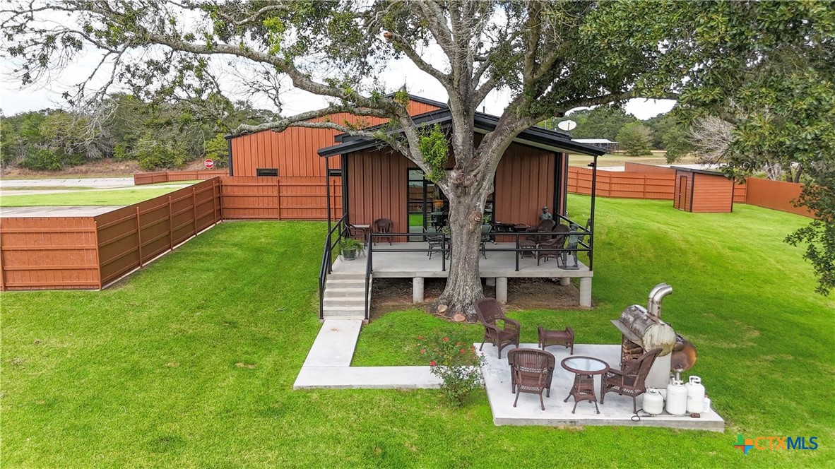 Sheridan, Texas, 77475, United States, 8 Bedrooms Bedrooms, ,5 BathroomsBathrooms,Residential,Active,1960171