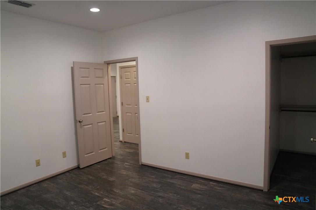Sheridan, Texas, 77475, United States, 8 Bedrooms Bedrooms, ,5 BathroomsBathrooms,Residential,Active,1960171