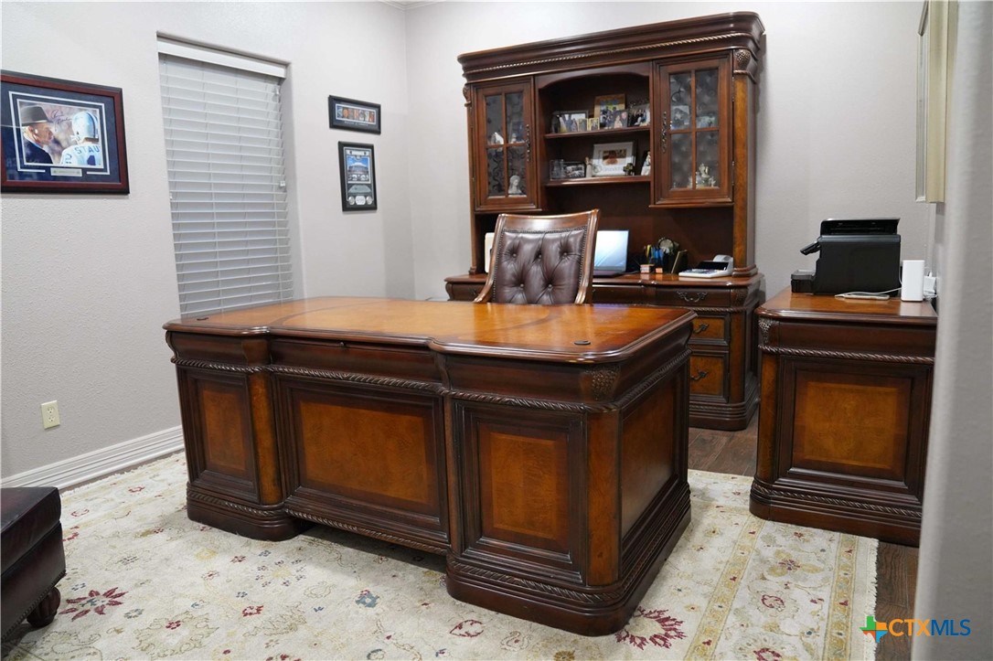 Sheridan, Texas, 77475, United States, 8 Bedrooms Bedrooms, ,5 BathroomsBathrooms,Residential,Active,1960171
