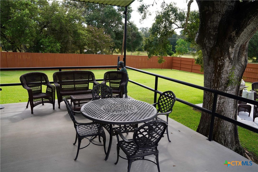 Sheridan, Texas, 77475, United States, 8 Bedrooms Bedrooms, ,5 BathroomsBathrooms,Residential,Active,1960171