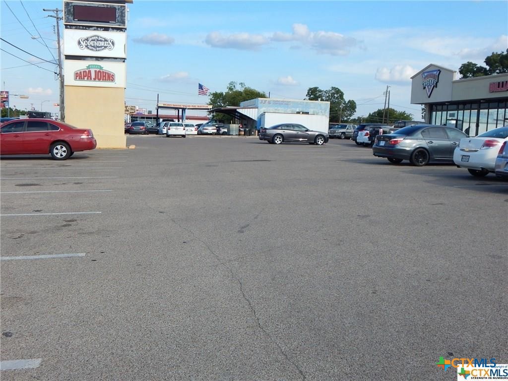 202 E Veterans Memorial Boulevard