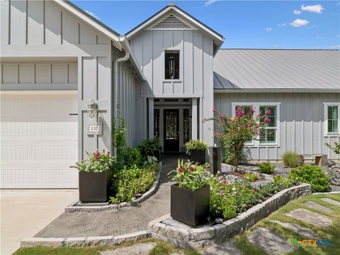 Photo of 137 Sowing Oak Drive, San Marcos, TX 78666 (MLS # 621722)