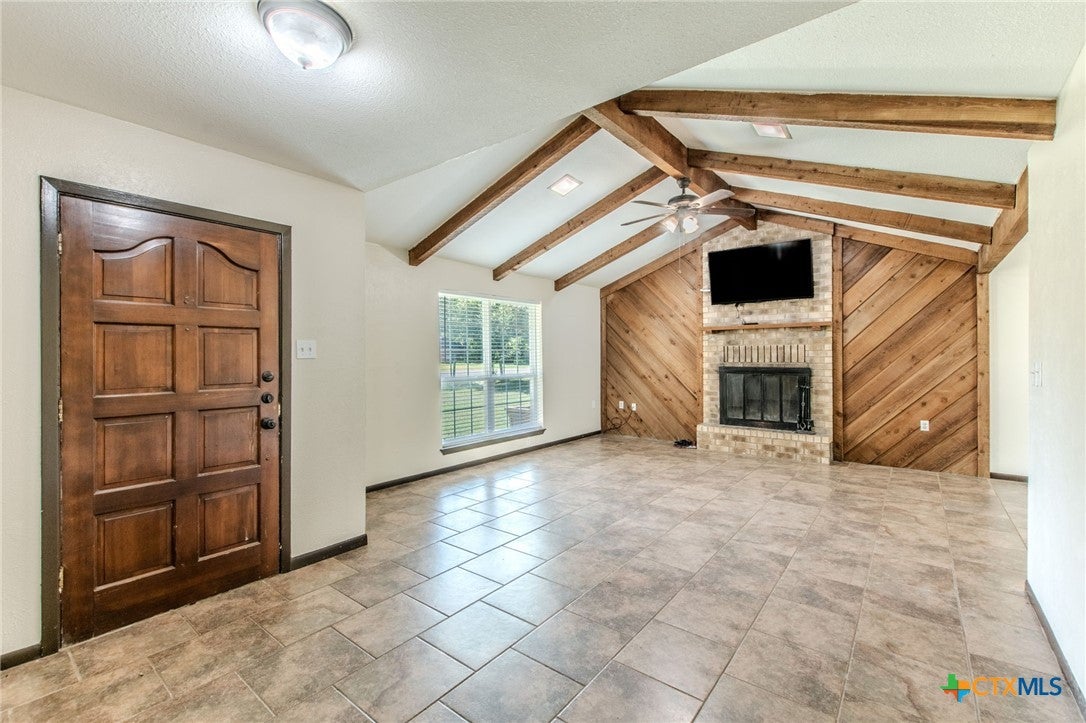 7273 Woodlake Circle