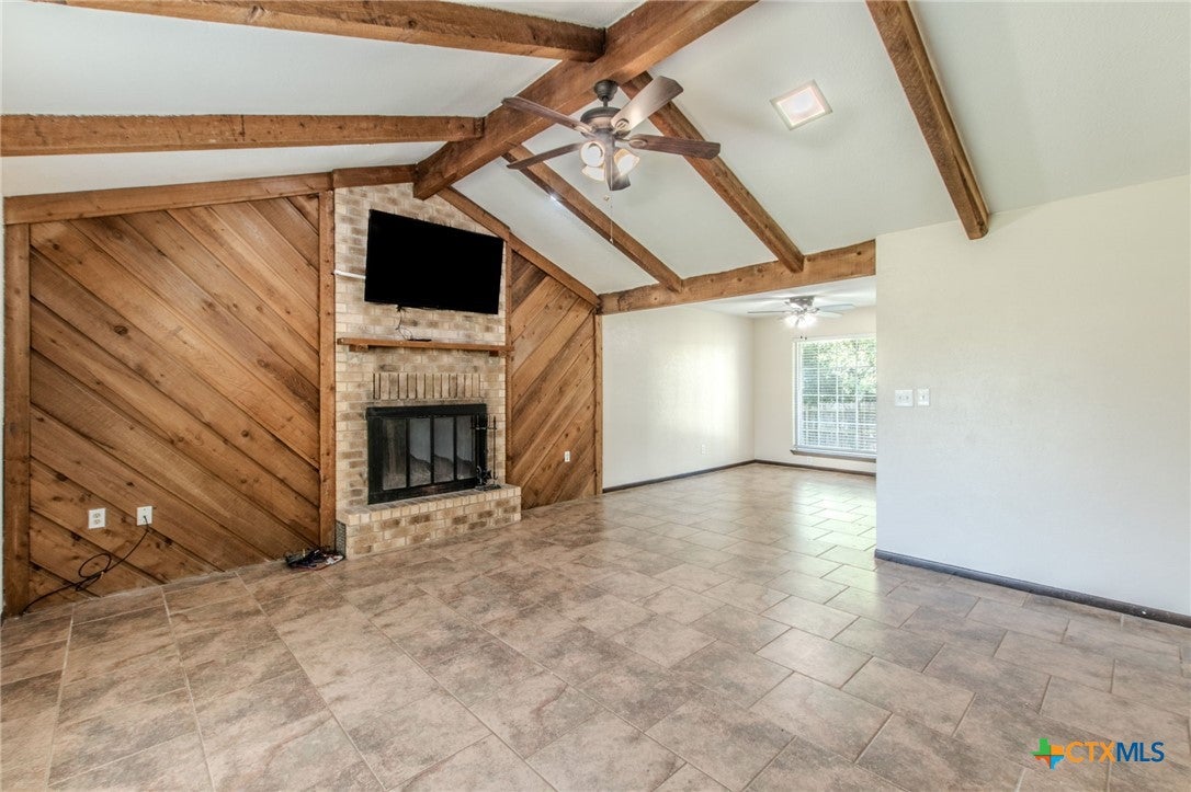 7273 Woodlake Circle