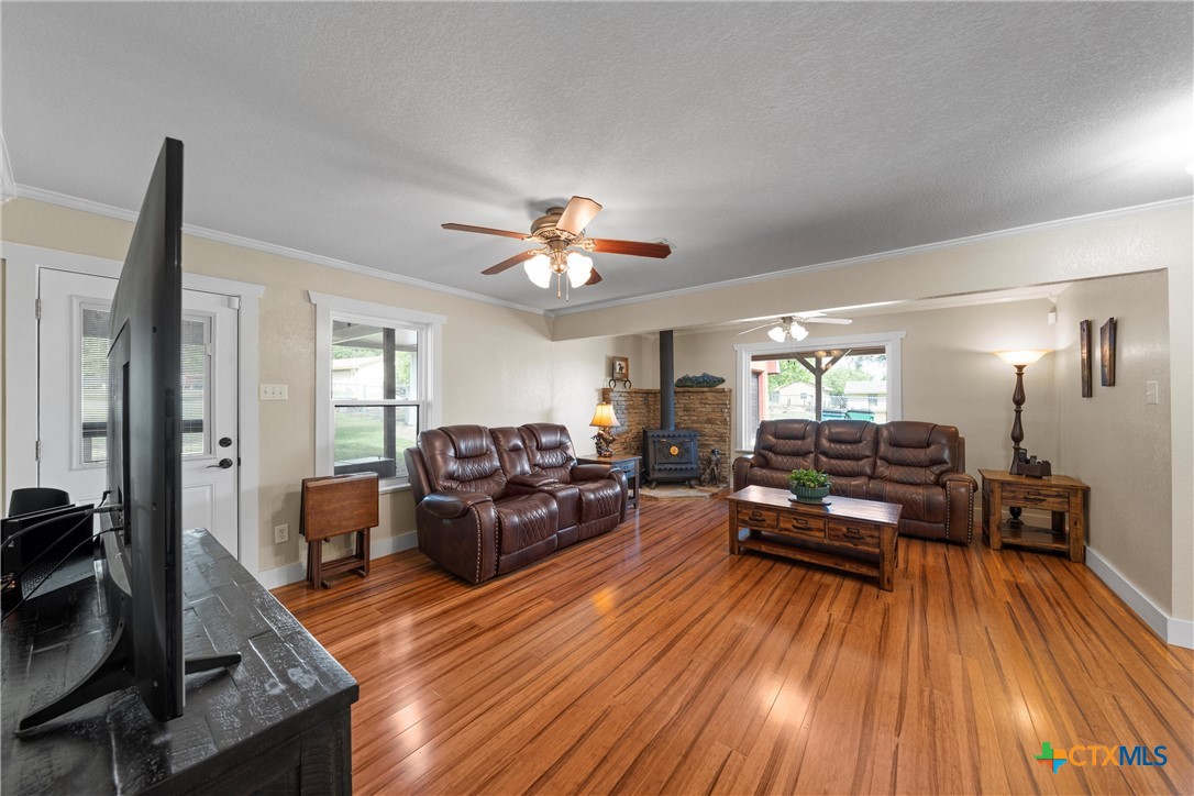 626 Friendly Oaks Drive