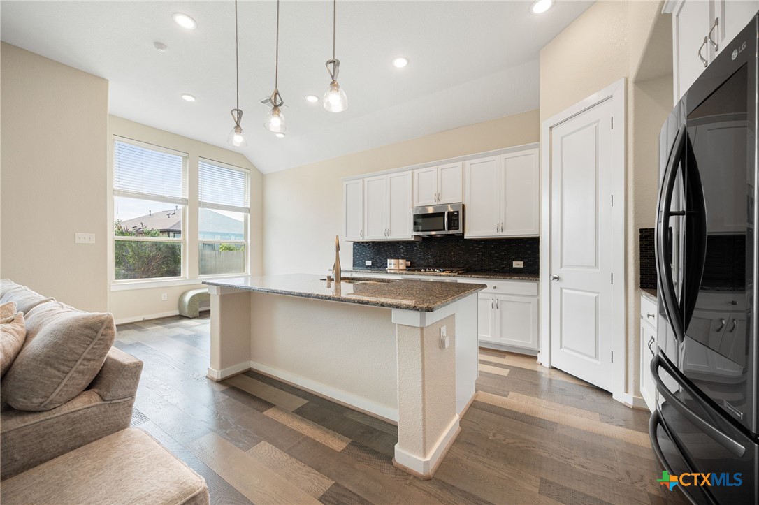 6633 Verona Place