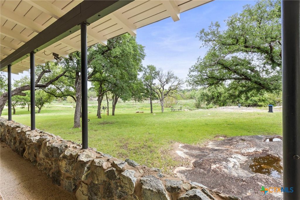 Photo of 160 Lake Shore Drive, Horseshoe Bay, TX 78657 (MLS # 610236)