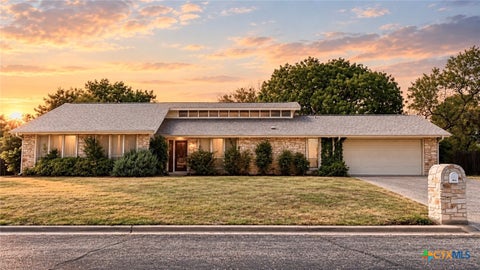 Photo of 202 Evergreen Drive, Harker Heights, TX 76548 (MLS # 626269)
