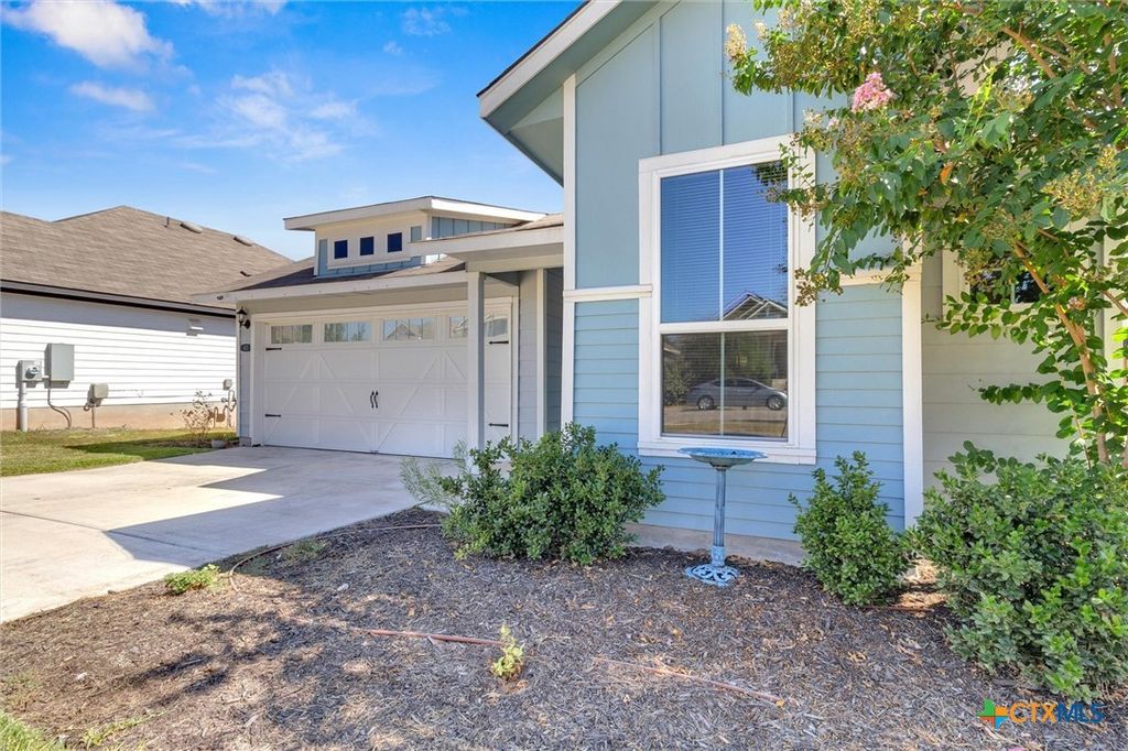 Photo of 425 Spiny Lizard Lane, San Marcos, TX 78666 (MLS # 591325)