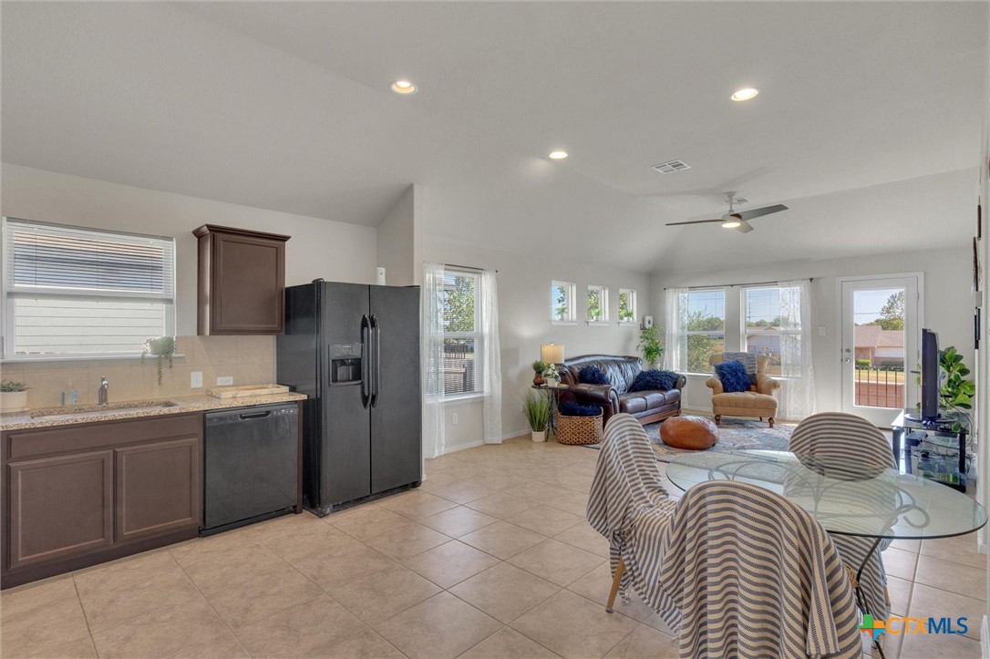 425 Spiny Lizard Lane