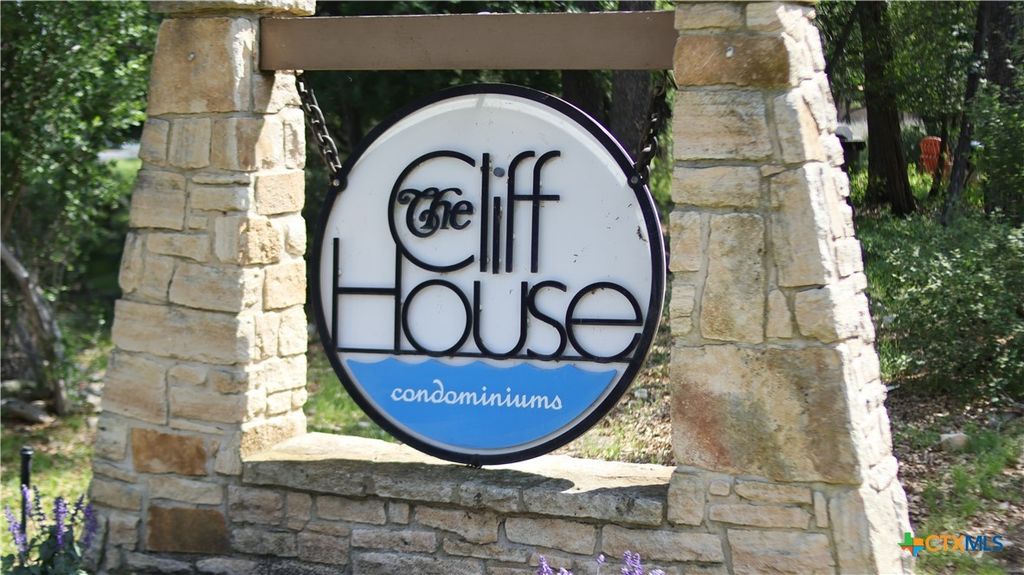 Photo of 303 Cliffhouse Drive, Belton, TX 76513 (MLS # 610841)