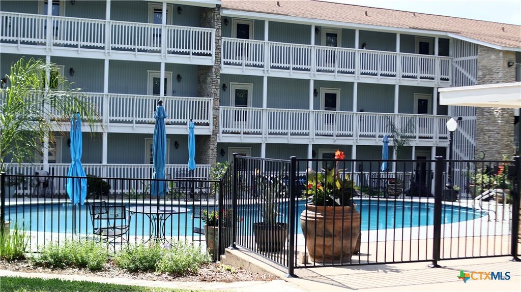 Photo of 303 Cliffhouse Drive, Belton, TX 76513 (MLS # 610841)