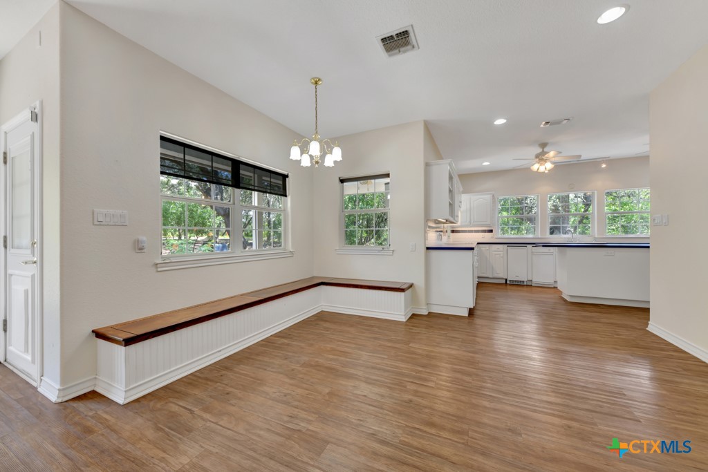 New Braunfels, Texas 78132, United States, 3 Bedrooms Bedrooms, ,3 BathroomsBathrooms,Residential,Active,186993