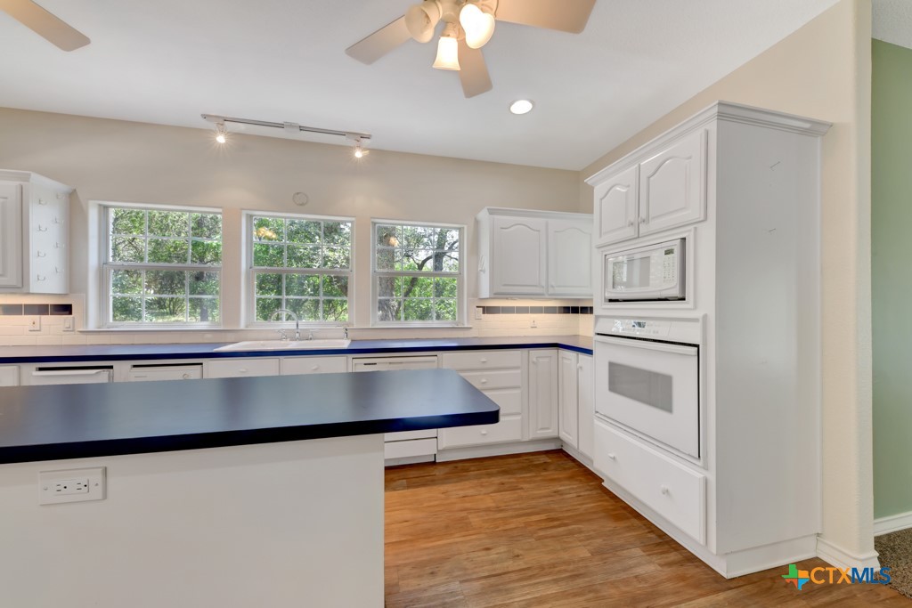 New Braunfels, Texas 78132, United States, 3 Bedrooms Bedrooms, ,3 BathroomsBathrooms,Residential,Active,186993