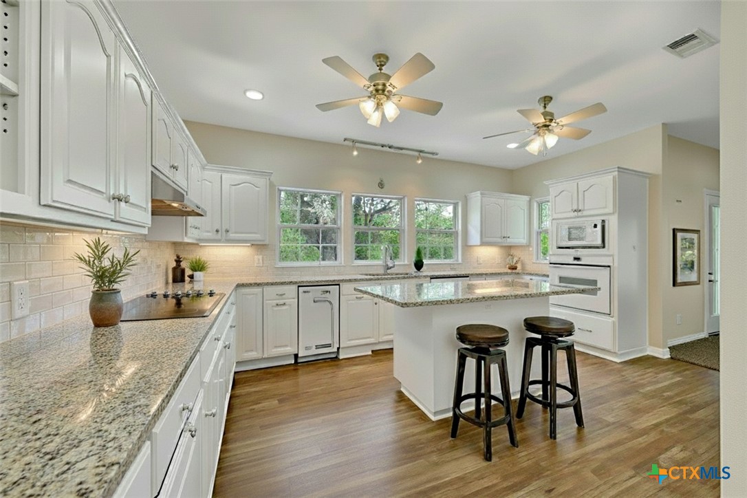 New Braunfels, Texas 78132, United States, 3 Bedrooms Bedrooms, ,3 BathroomsBathrooms,Residential,Active,186993